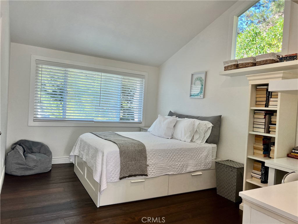 MLS #OC25009475 image #43