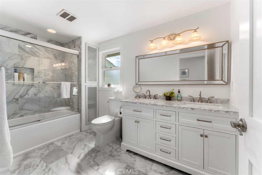 MLS #OC25009475 image #46