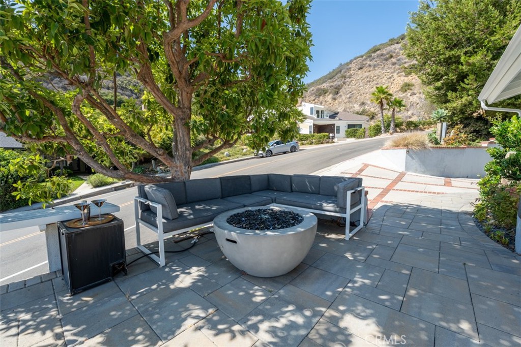 MLS #OC25009475 image #5