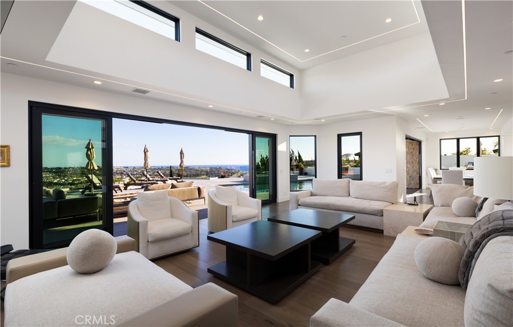 MLS #OC25010978 image #16