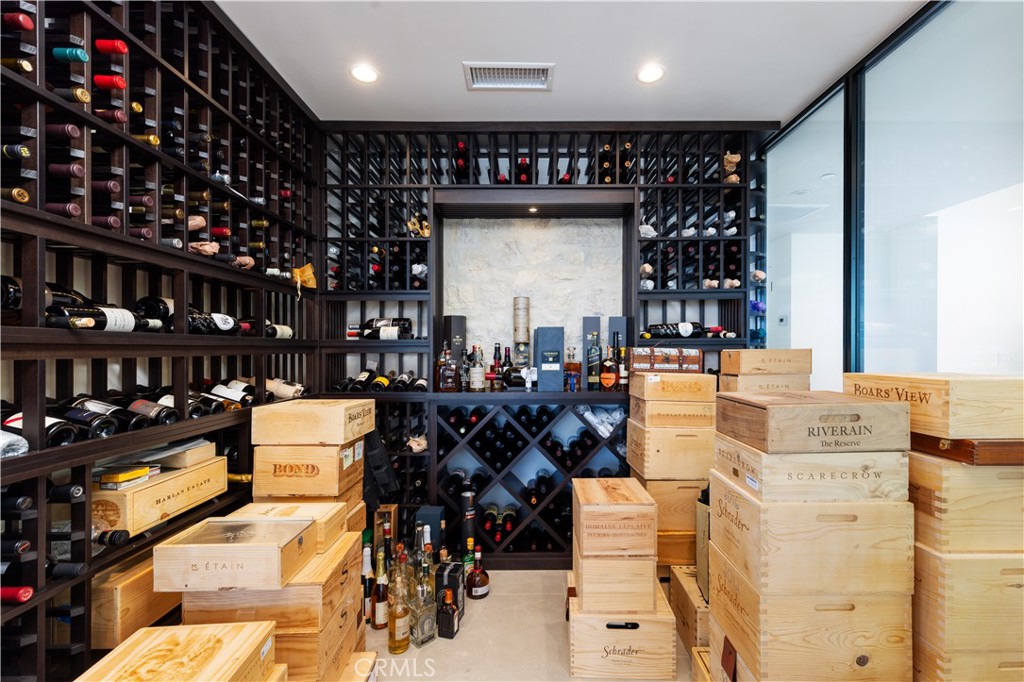 MLS #OC25010978 image #23