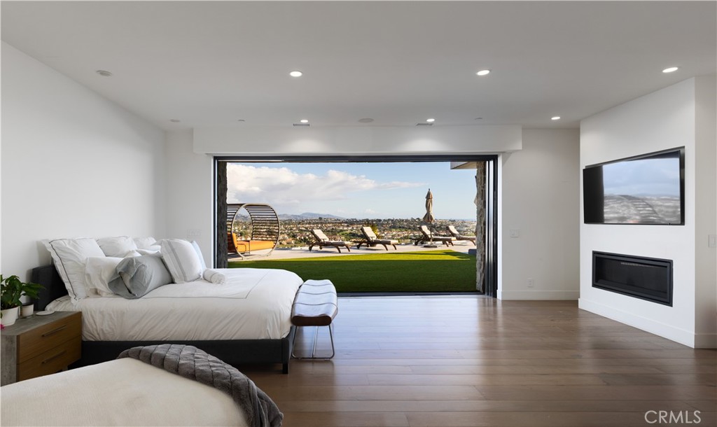 MLS #OC25010978 image #27