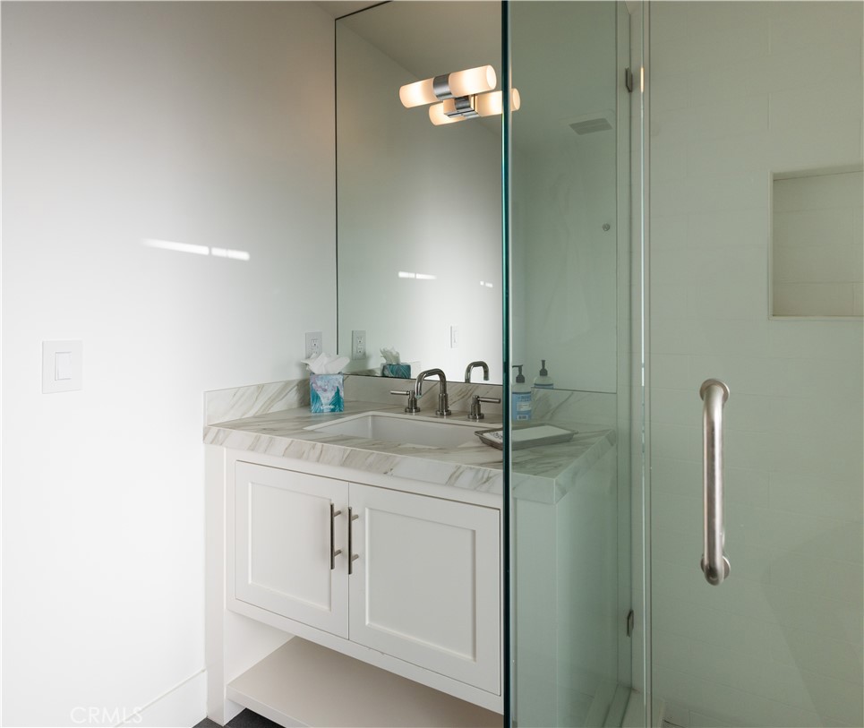 MLS #OC25010978 image #51