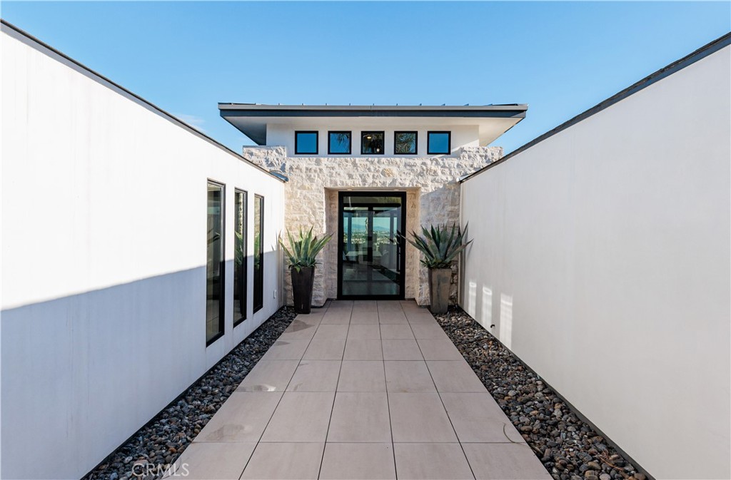 MLS #OC25010978 image #58