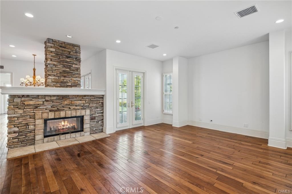 MLS #OC25014862 image #10