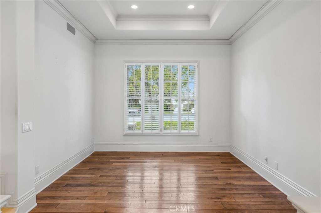 MLS #OC25014862 image #19