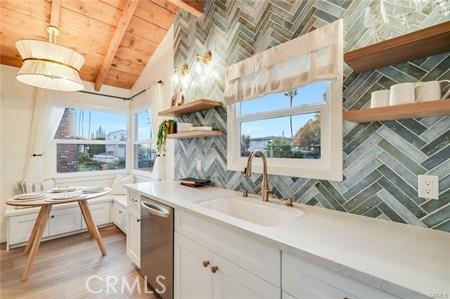 MLS #OC25017976 image #17