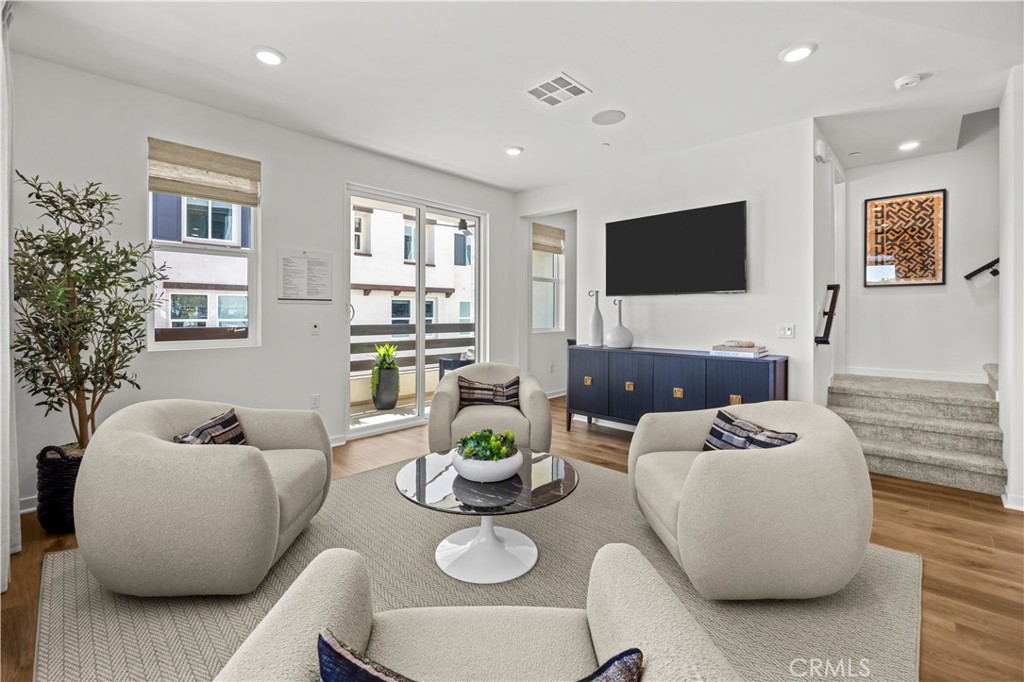 MLS #OC25018079 image #4