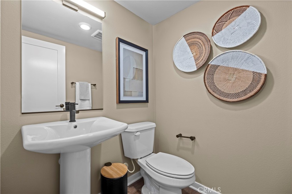 MLS #OC25018079 image #6