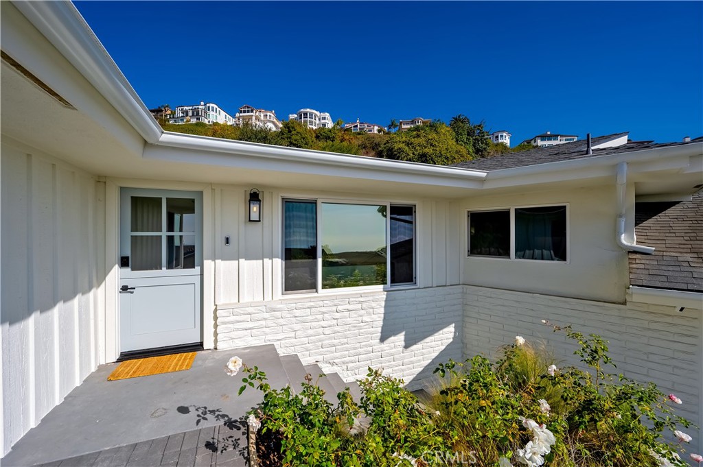 MLS #OC25018479 image #1