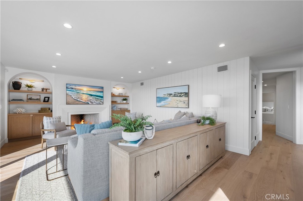 MLS #OC25018479 image #11