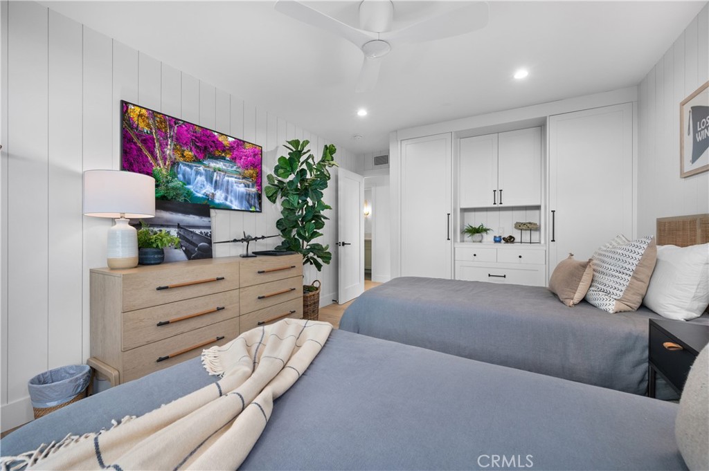 MLS #OC25018479 image #33