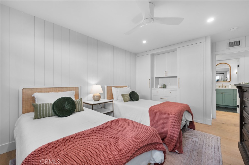 MLS #OC25018479 image #36