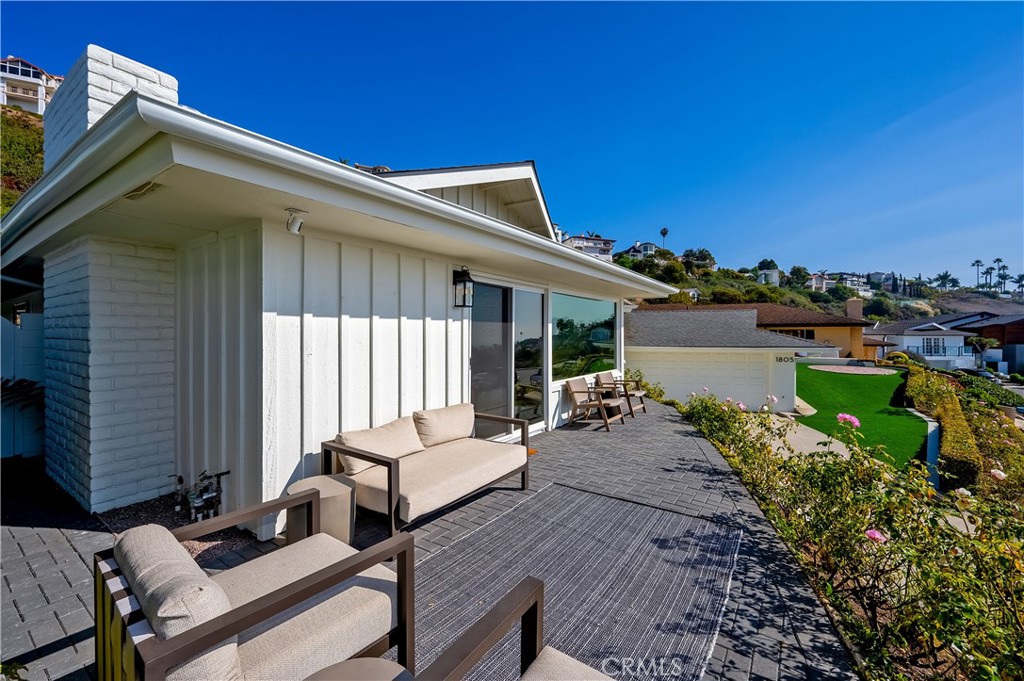 MLS #OC25018479 image #9