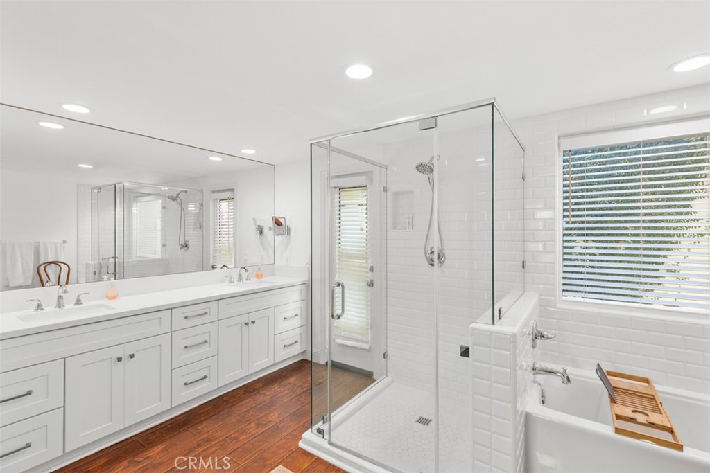 MLS #OC25018672 image #29