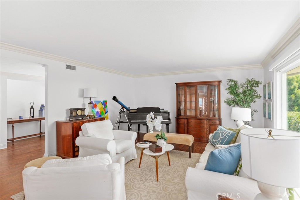 MLS #OC25018672 image #5