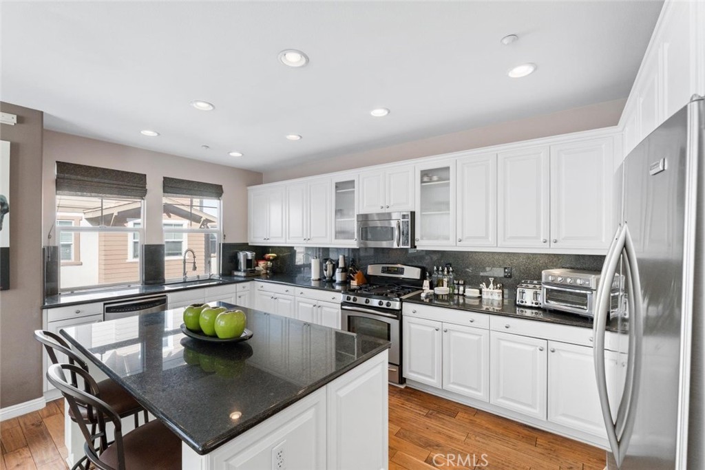 MLS #OC25018923 image #11