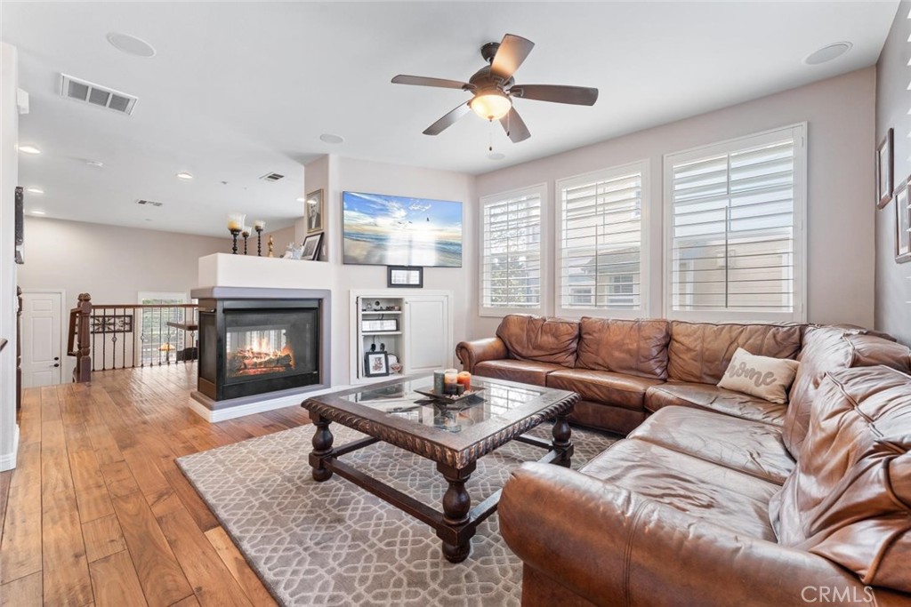 MLS #OC25018923 image #20