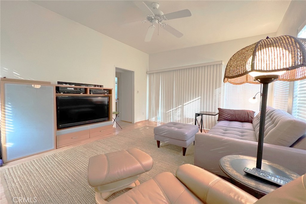 MLS #OC25019446 image #2