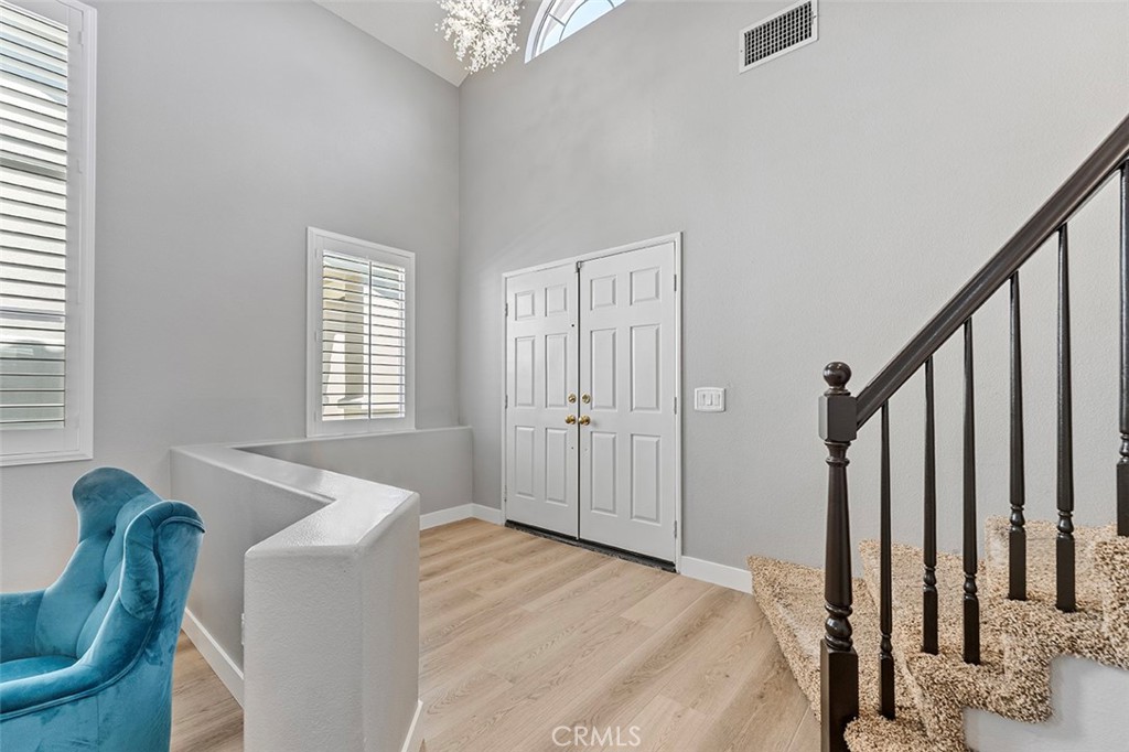 MLS #OC25019757 image #1