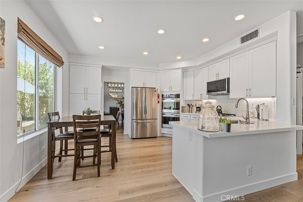 MLS #OC25019757 image #10