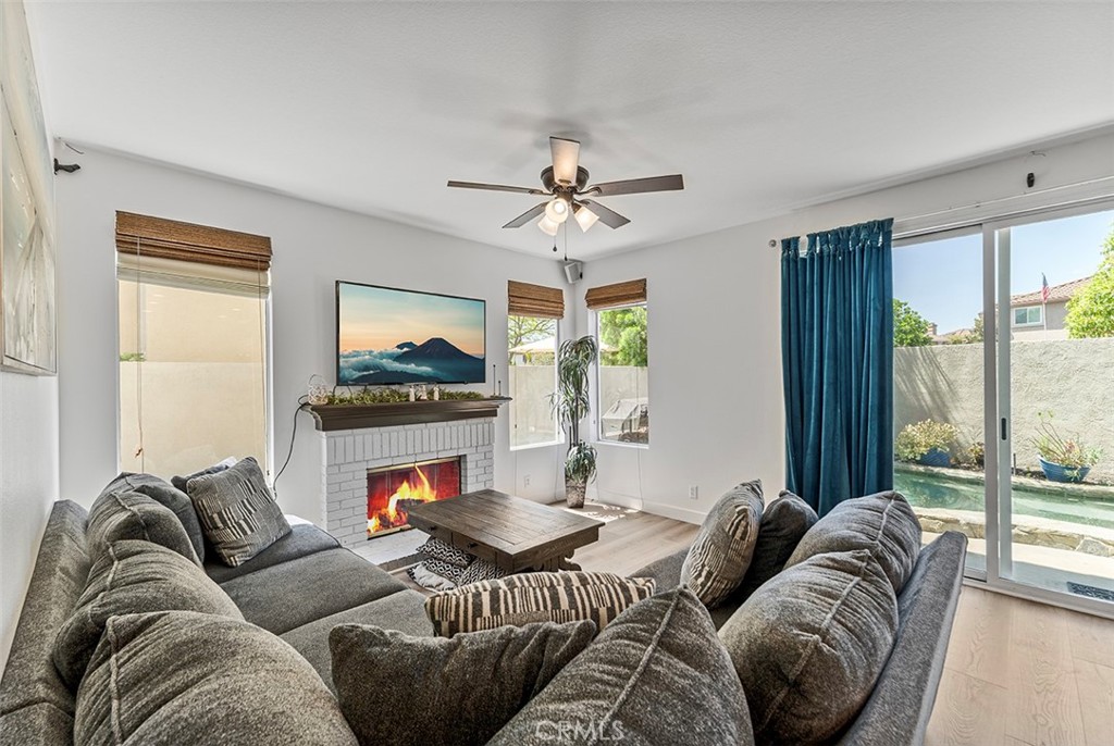 MLS #OC25019757 image #17