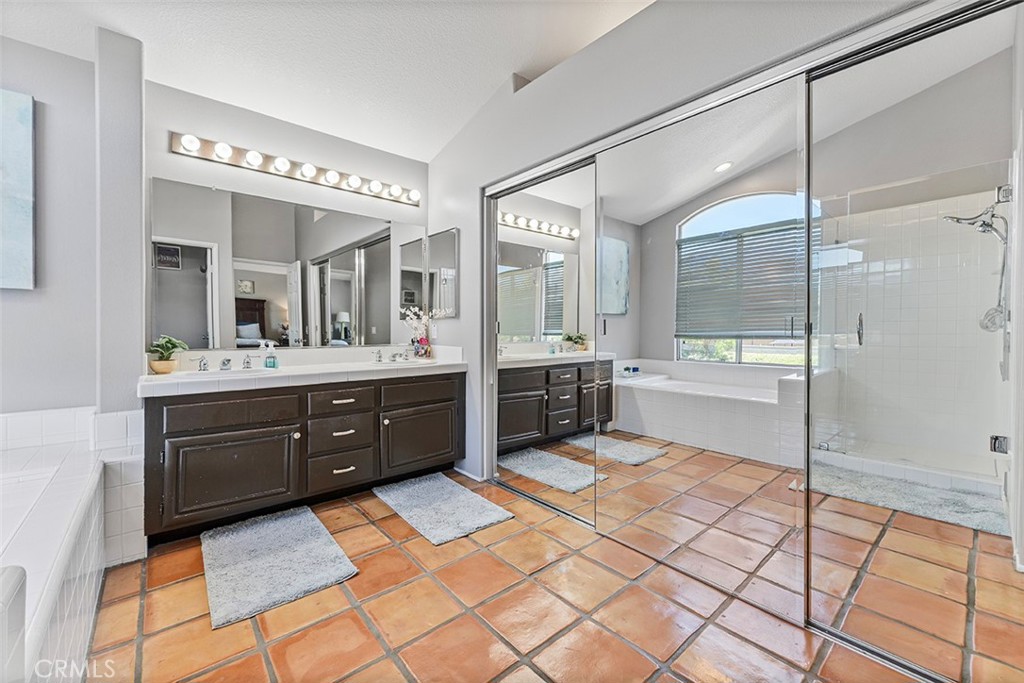 MLS #OC25019757 image #23