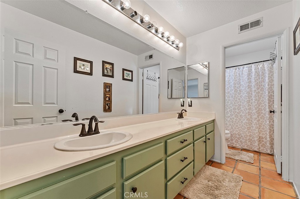 MLS #OC25019757 image #25