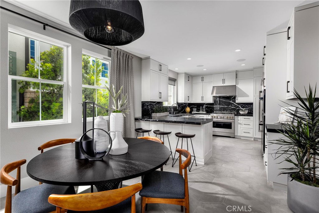 MLS #OC25021569 image #2