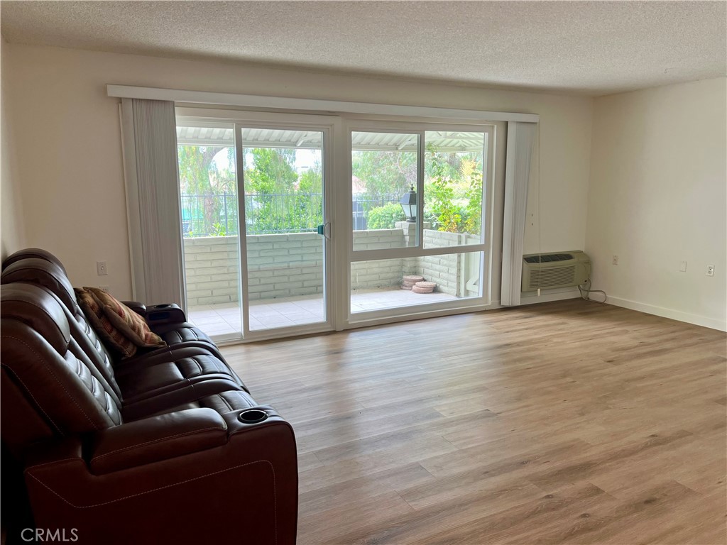 MLS #OC25022830 image #12