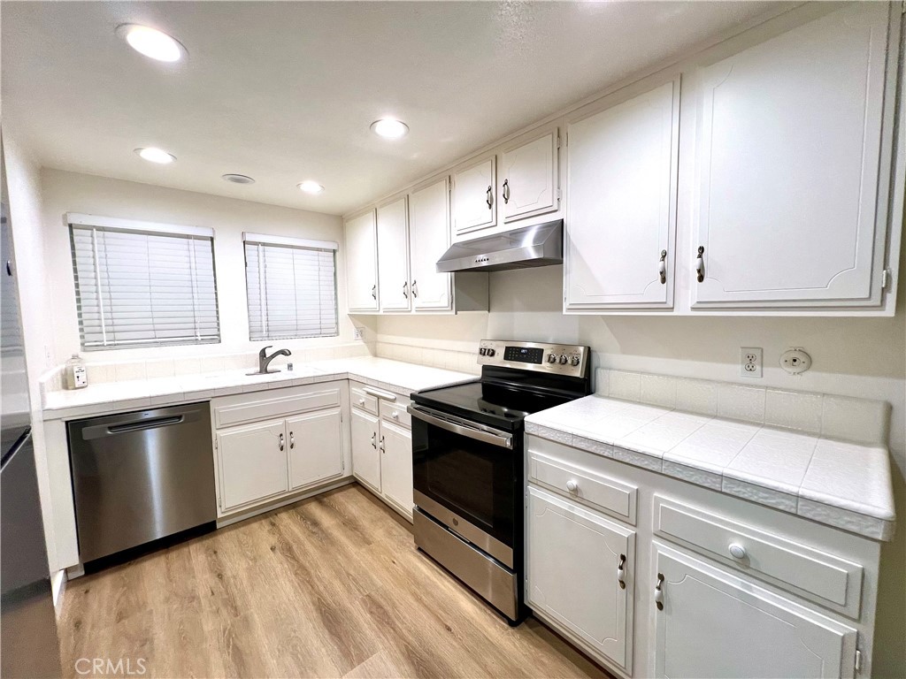 MLS #OC25022830 image #4