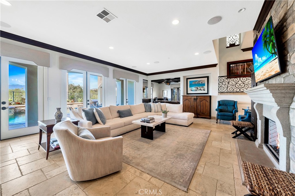 MLS #OC25028240 image #17