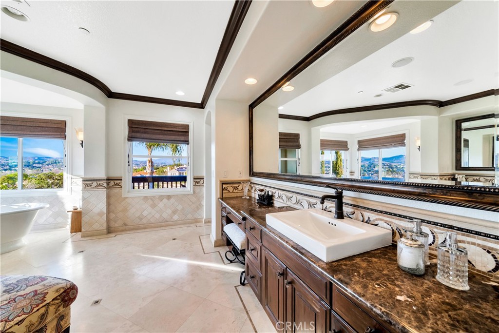 MLS #OC25028240 image #41