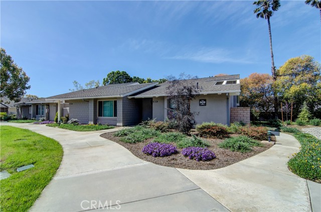 MLS #OC25028446 image #0
