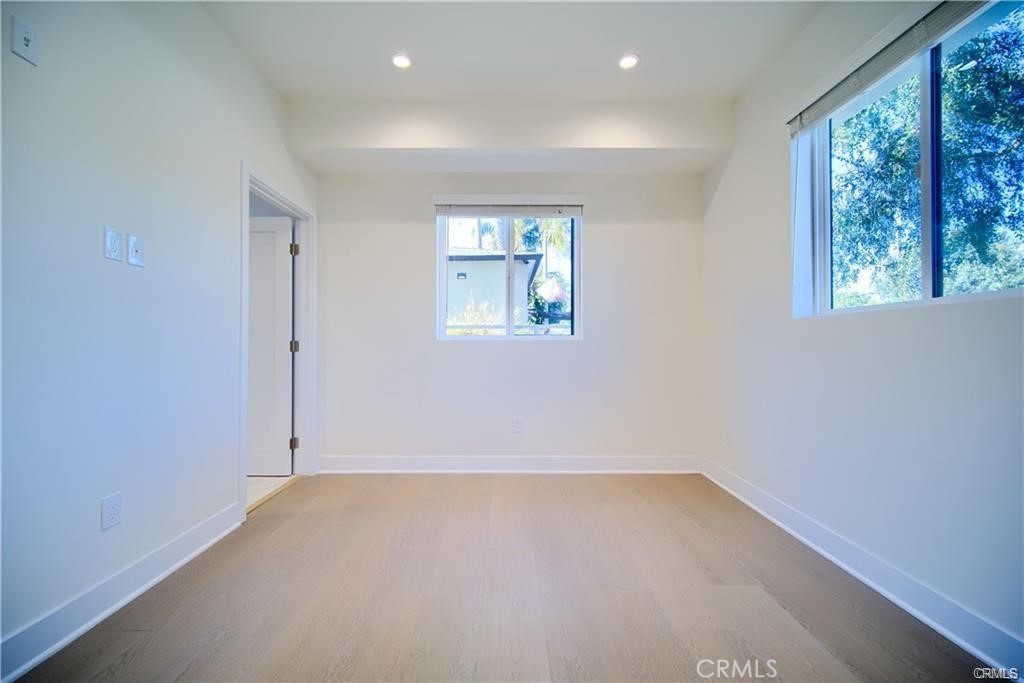 MLS #OC25028750 image #10