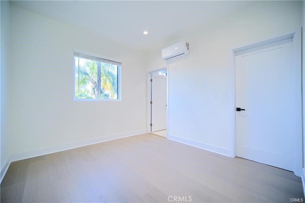 MLS #OC25028750 image #24