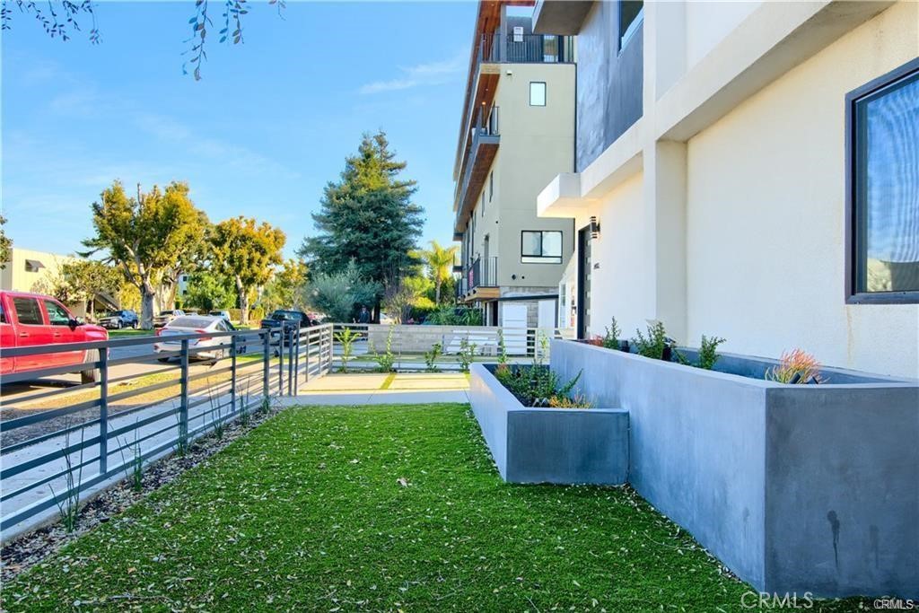 MLS #OC25028750 image #3