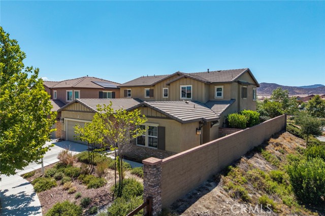 MLS #OC25031334 image #1