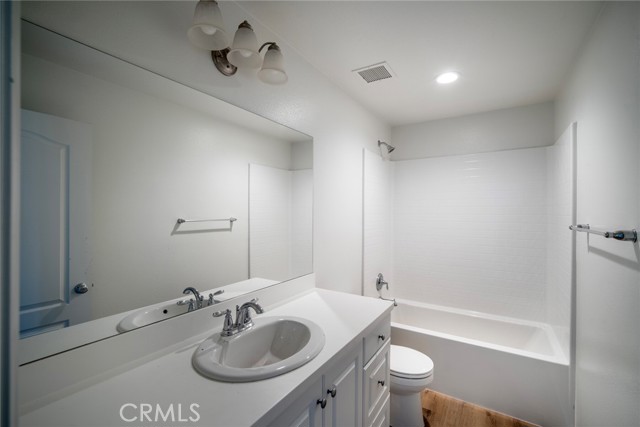 MLS #OC25031334 image #31