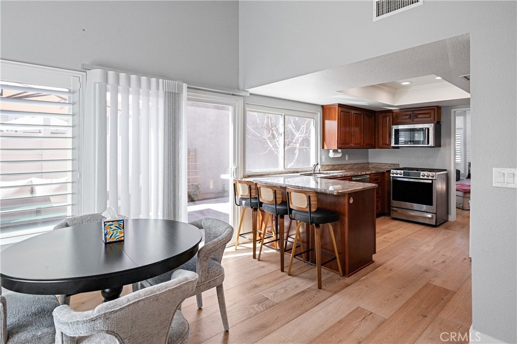 MLS #OC25031990 image #12