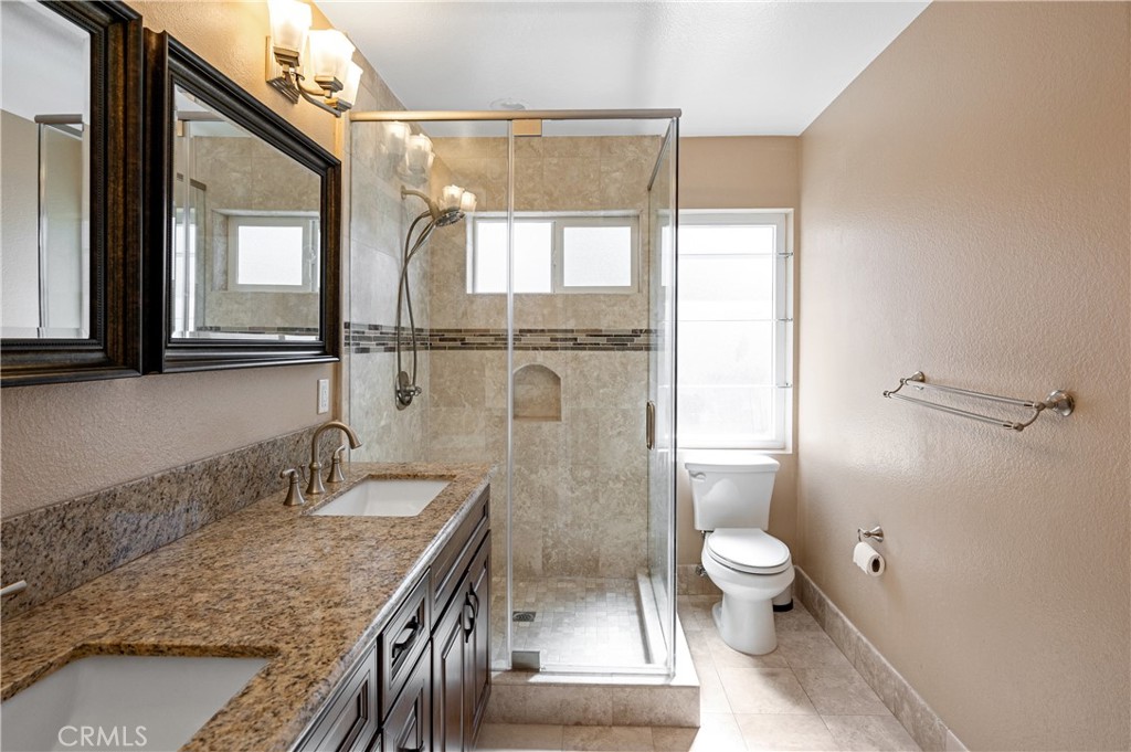 MLS #OC25031990 image #14