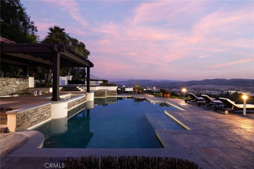 MLS #OC25032377 image #21