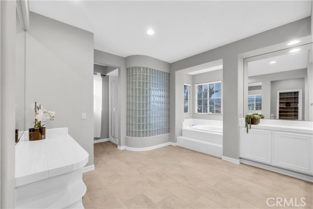 MLS #OC25033752 image #27