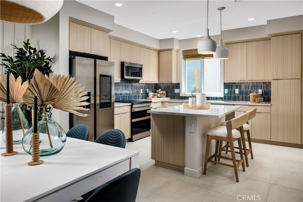 MLS #OC25033994 image #3