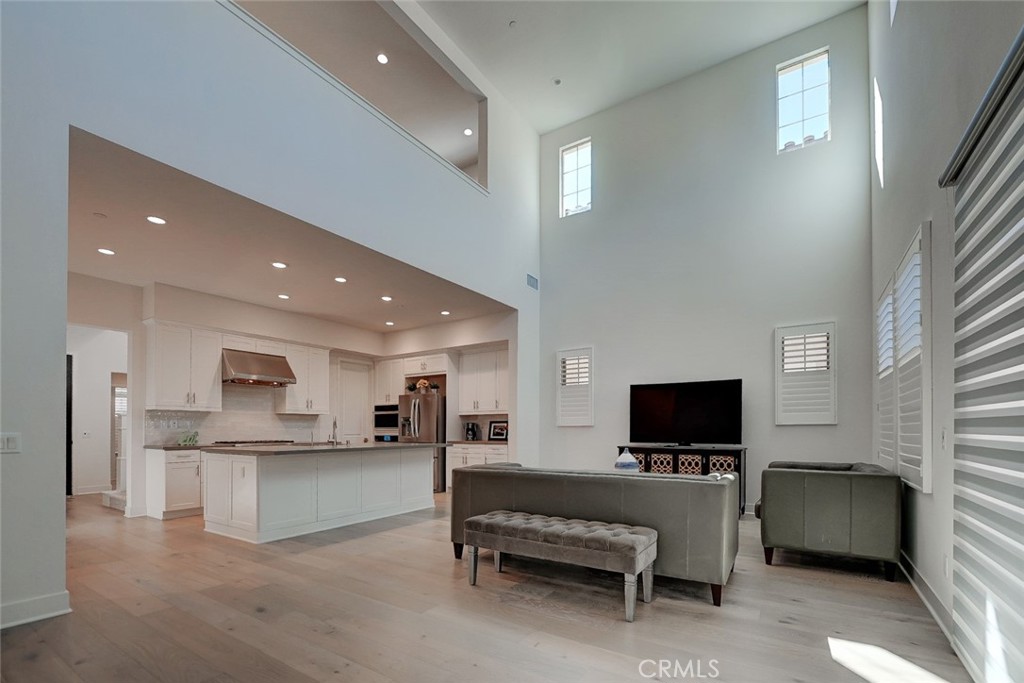 MLS #OC25034387 image #4