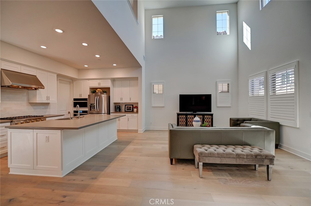 MLS #OC25034387 image #5