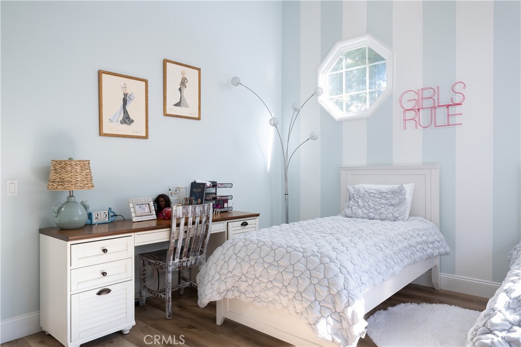 MLS #OC25034446 image #15