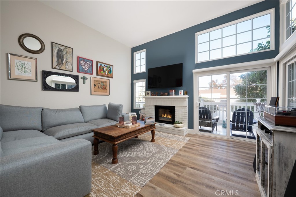 MLS #OC25034446 image #2