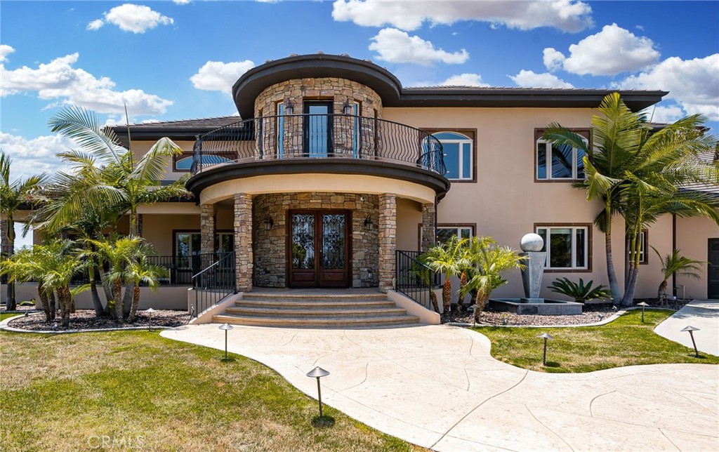 MLS #OC25036888 image #1