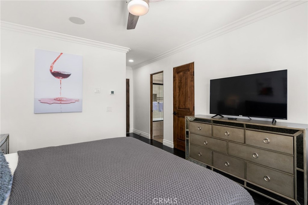 MLS #OC25036888 image #40